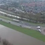 Er ligt een stadje aan de -nog steeds stijgende- IJssel Er ligt een stadje aan de -nog steeds stijgende- IJssel