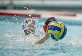 Waterpoloheren Z&PC Hatto Heim zegevieren in spektakelstuk Waterpoloheren Z&PC Hatto Heim zegevieren in spektakelstuk