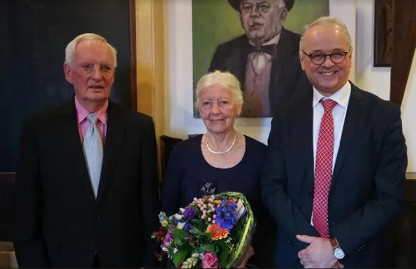 Dhr. en mevr. Klosse-Katoele vieren 65 jarig huwelijk Dhr. en mevr. Klosse-Katoele vieren 65 jarig huwelijk