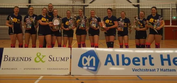 Volleybaldames AH/HVV sluiten seizoen in stijl af Volleybaldames AH/HVV sluiten seizoen in stijl af