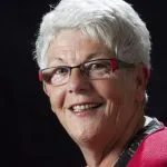 Wethouder Carla Broekhuis leest voor bij Nijntje Pluis Carla Broekhuis