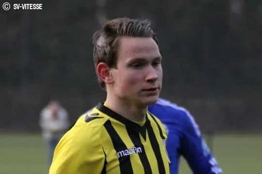 Vitesse-speler Julian Lelieveld bij Radio Hattem Vitesse-speler Julian Lelieveld bij Radio Hattem