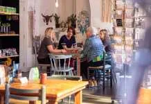 Wethouder Broekhuis zet drie Hattemse bedrijven in het zonnetje