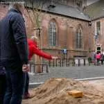 Wethouders nemen ludiek afscheid van oude Markt
