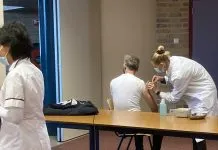 GGD vaccineert in de Open Poort tegen corona