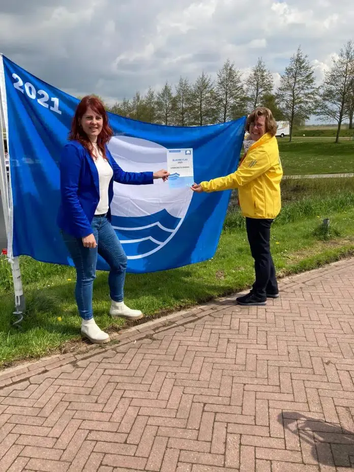 overhandigen Blauwe Vlag certificaat IJsseldelta Marina