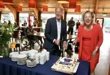 Bestuurlijke fusie Hanzeheerd en IJsselheem beklonken met taart