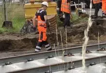 Speuren naar explosieven bij spoorovergang Hilsdijk