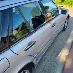 Auto aan Dorpsweg vernield