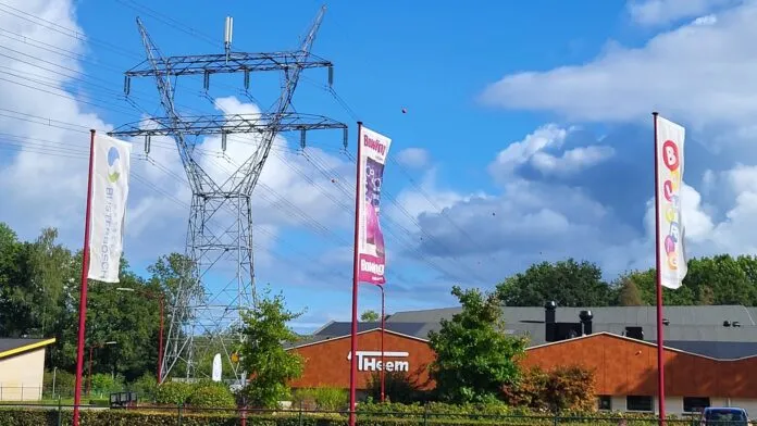 230727 Hoogspanning 't veen