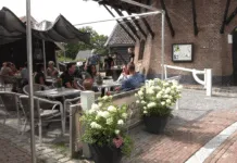Video: Smaakvol Culinair Hanzefest in de binnenstad van Hattem