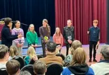 Er kan er maar één de Hattemse voorleeswinnaar zijn