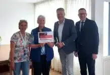 Geschenk voor Hof van Blom groot gebaar