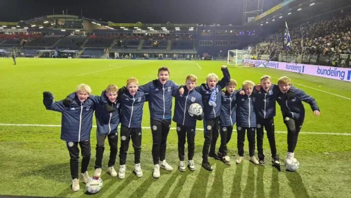 hatto Heim Pec Zwolle ballenjongens-12-02 om 07.59.23_a8e146be