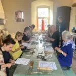 Succesvolle glas-in-loodworkshop in de Dijkpoort – ‘Nooit gedacht dat ik dit kon maken’