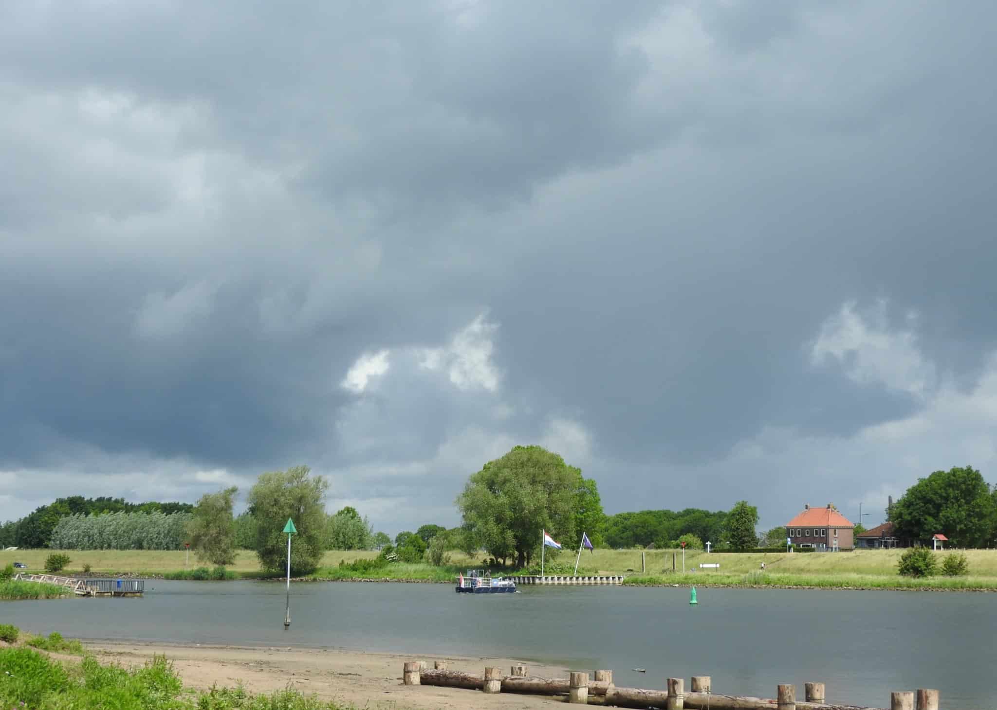 IJsseldienst in de uiterwaarden van Zalk