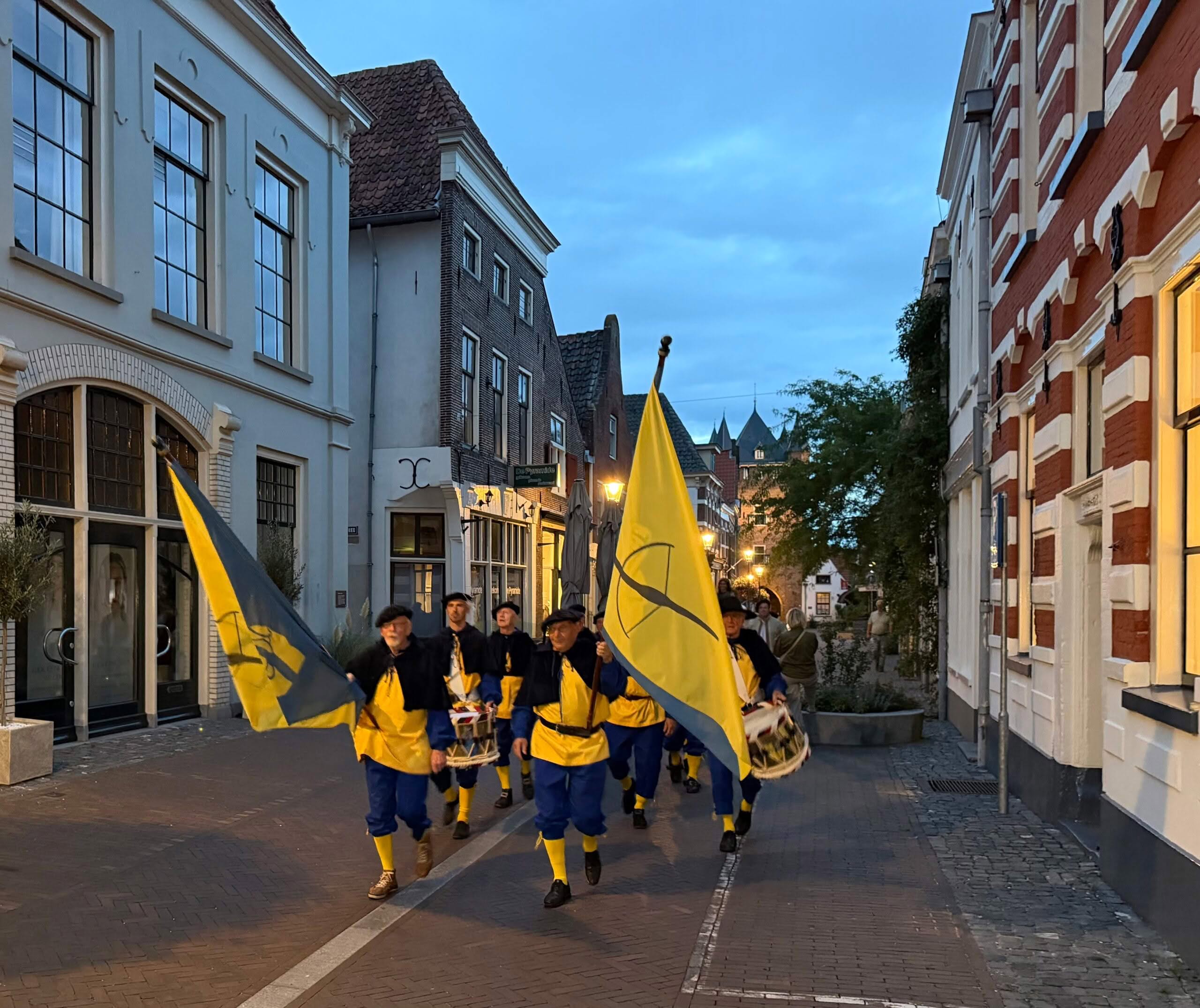 Nieuws in beeld – reportage ‘Dikke Tinne’ keert terug