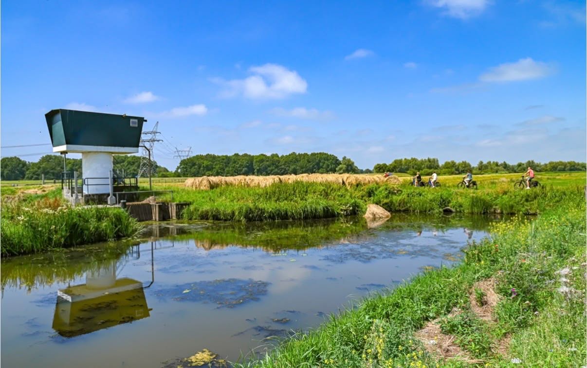 Water oppompen uit beken en sloten mag weer