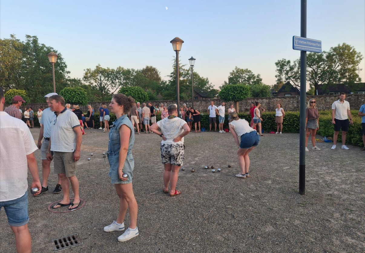Strijd om de bokalen blijft spannend bij Hattem Petanque